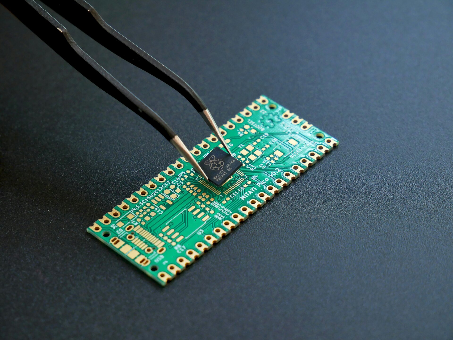 Rapid prototyping and 3D printing technology
